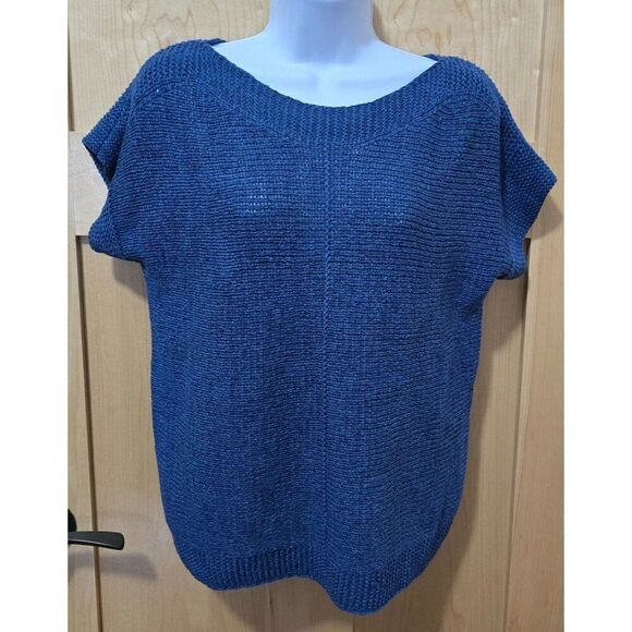 Cable & Gauge Blue Button-Back Knit Short Sleeve Sweater Top - Picture 1 of 5